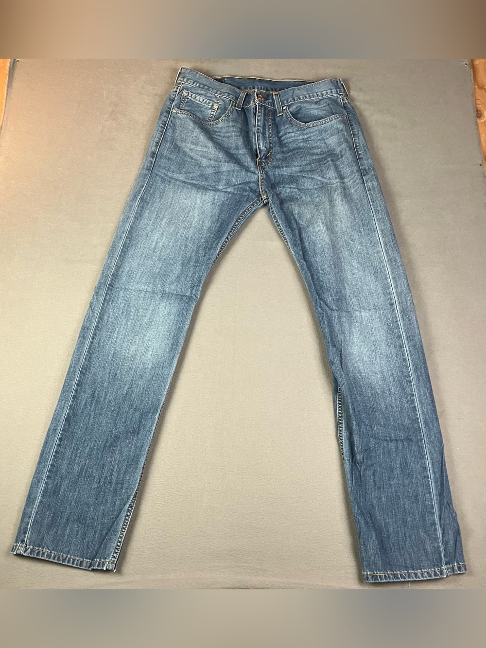 Levis 505 Men’s Size 32x34 Straight Leg Light Blue Wash Denim Pants Zip Fly